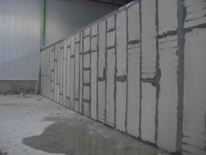 工廠建設(shè)中輕質(zhì)墻板的使用