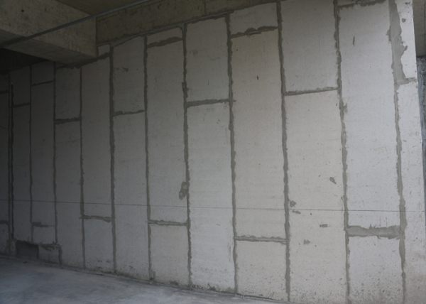 輕質(zhì)復(fù)合墻板施工不規(guī)范造成的裂縫問題以及防治措施