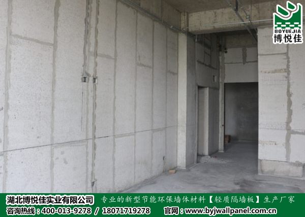 為什么KTV裝修應(yīng)用青睞于輕質(zhì)隔墻板？