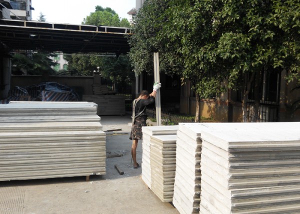 博悅佳輕質(zhì)復(fù)合墻板