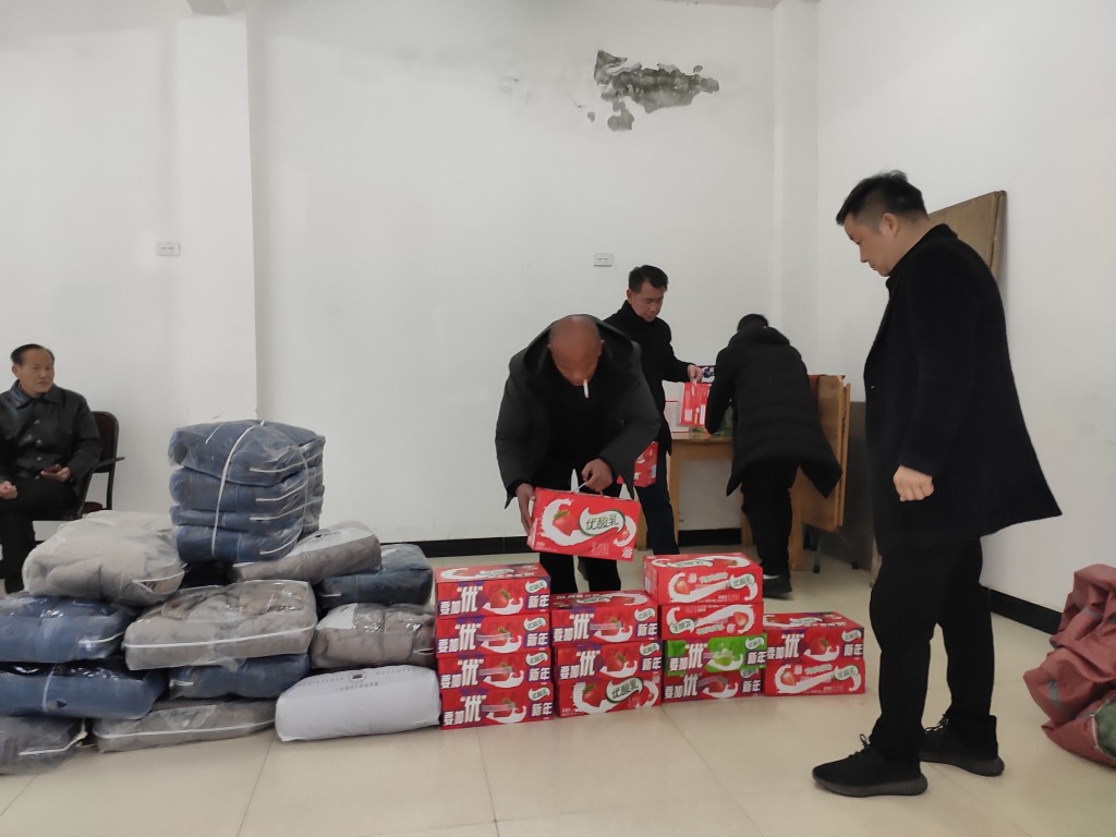 湖北博悅佳春節(jié)前慰問敬老院活動簡報