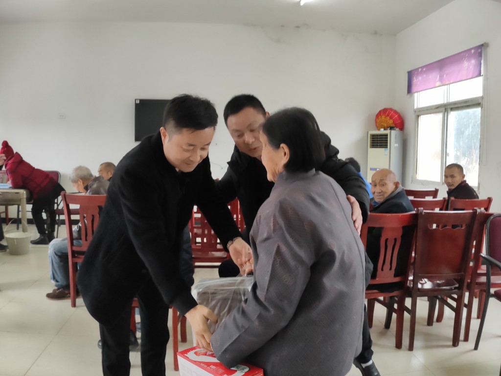 湖北博悅佳春節(jié)前慰問敬老院活動簡報