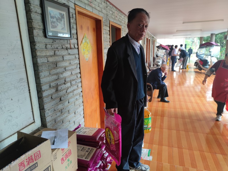 湖北博悅佳實業(yè)有限公司“九九重陽、濃濃敬老情”送溫暖活動