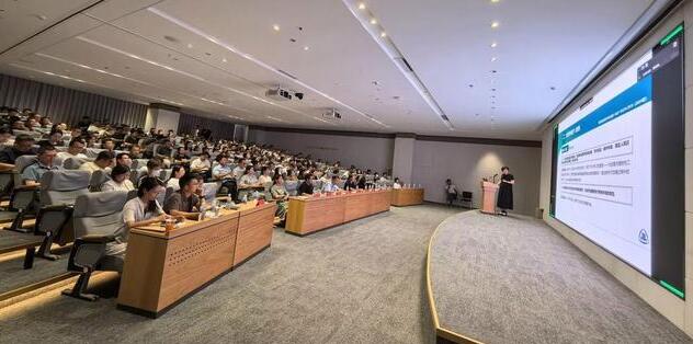 青島舉辦綠色建筑評價標(biāo)準(zhǔn)培訓(xùn)會，累計建成綠色建筑1.4億平米