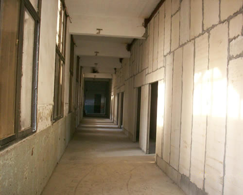 博悅佳自保溫外墻板 醫(yī)院商場(chǎng)施工方案